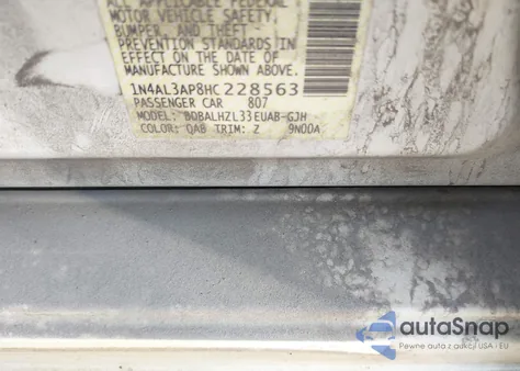 2017 Nissan Altima 2.5 Sr z USA, uszkodzony, nr VIN 1N4AL3AP8HC228563